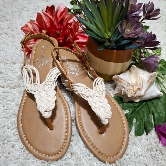 Sole Mates Brand, Flat Shoes Sandals Thongs. Tan Off-White Macramé. Size M 7/8 - Picture 2 of 12